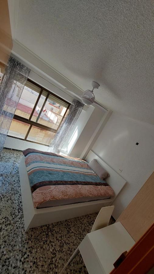 Central Accommodation Аликанте Экстерьер фото
