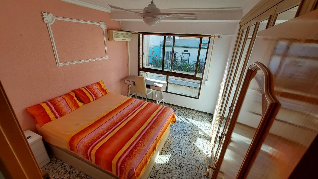 Central Accommodation Аликанте Экстерьер фото